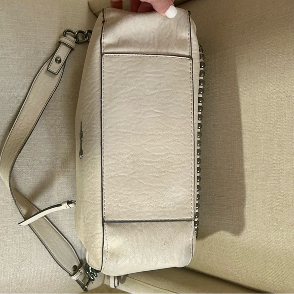 💋Jessica Simpson Studded shoulder Bag, purse, handbag, tote, hobo in Ivory - Picture 11 of 16
